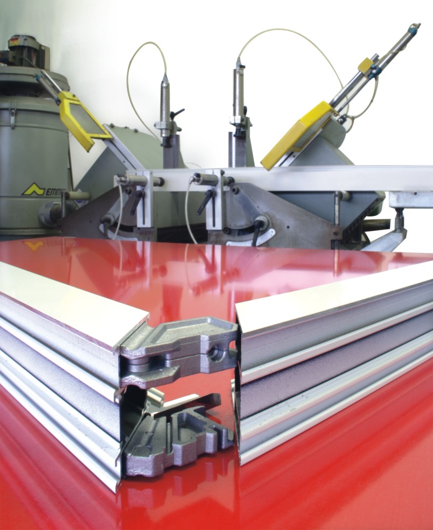 macchina per serramenti